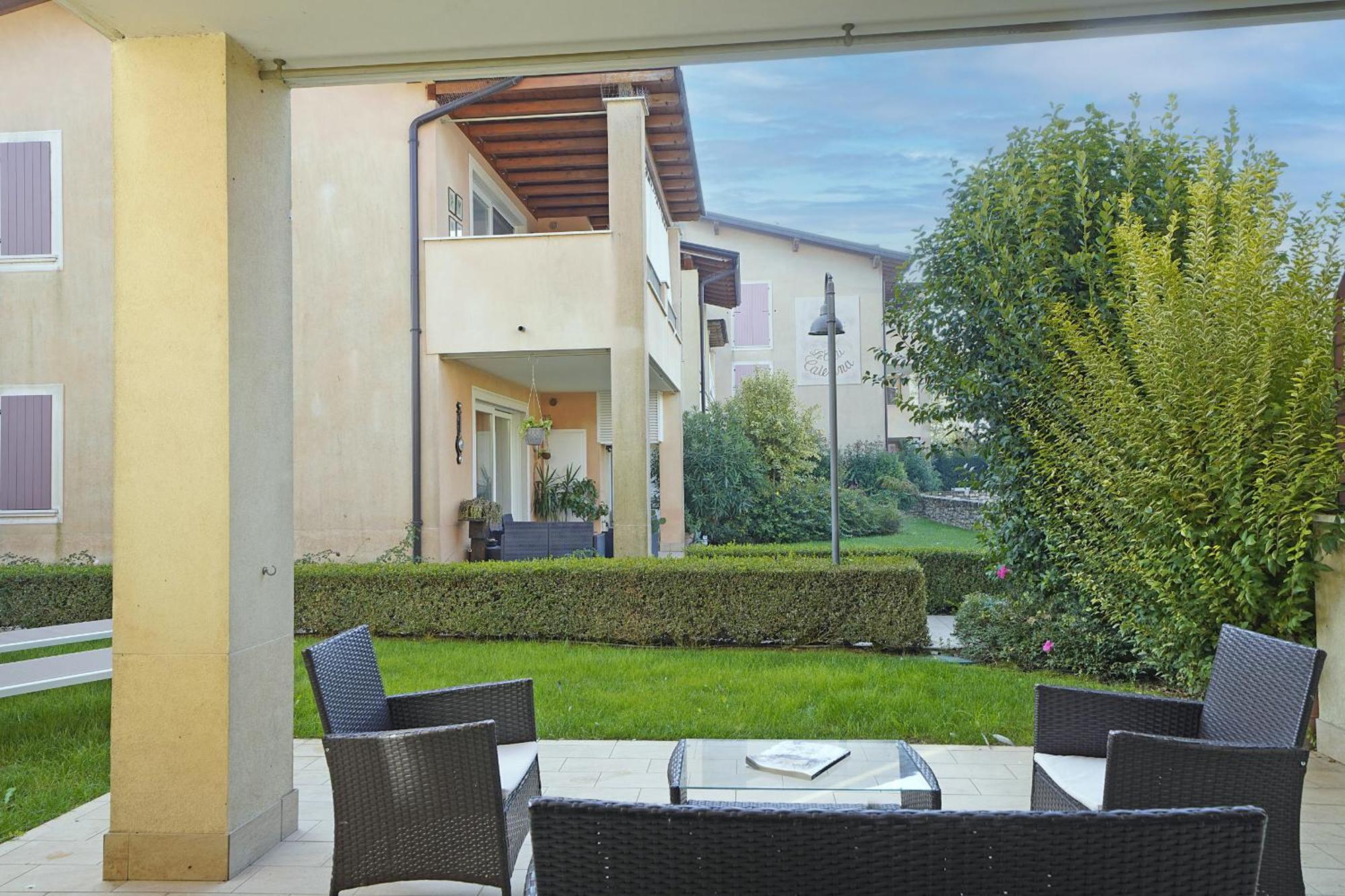 Apartment Le Corti Caterina With Pool By Wonderful Italy Desenzano del Garda